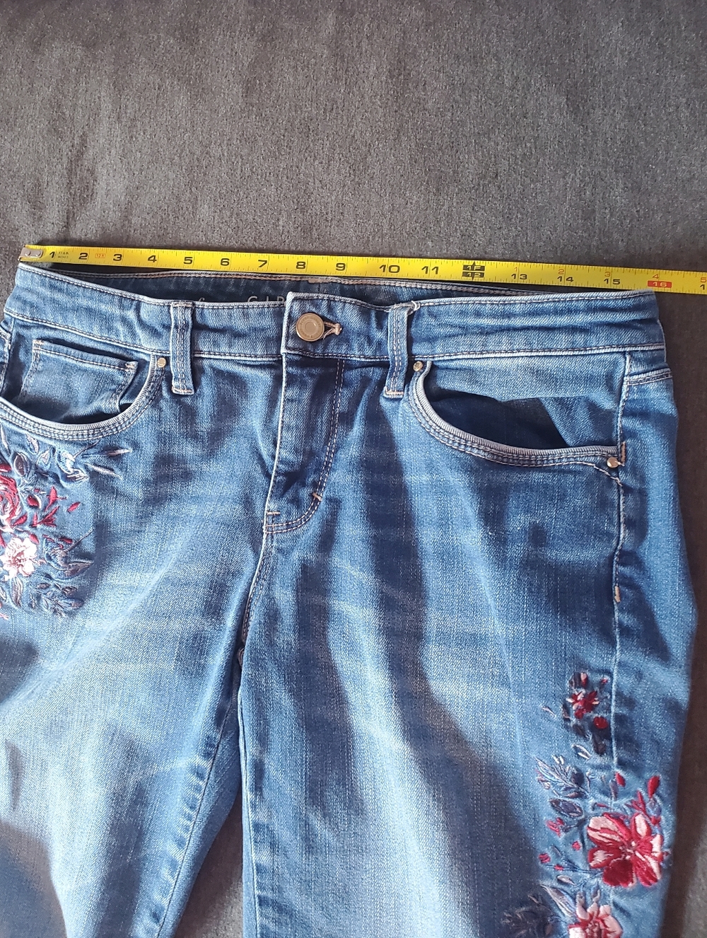White House Black Market Floral Embroidered Girlfriend Jeans - Picture 5 of 9